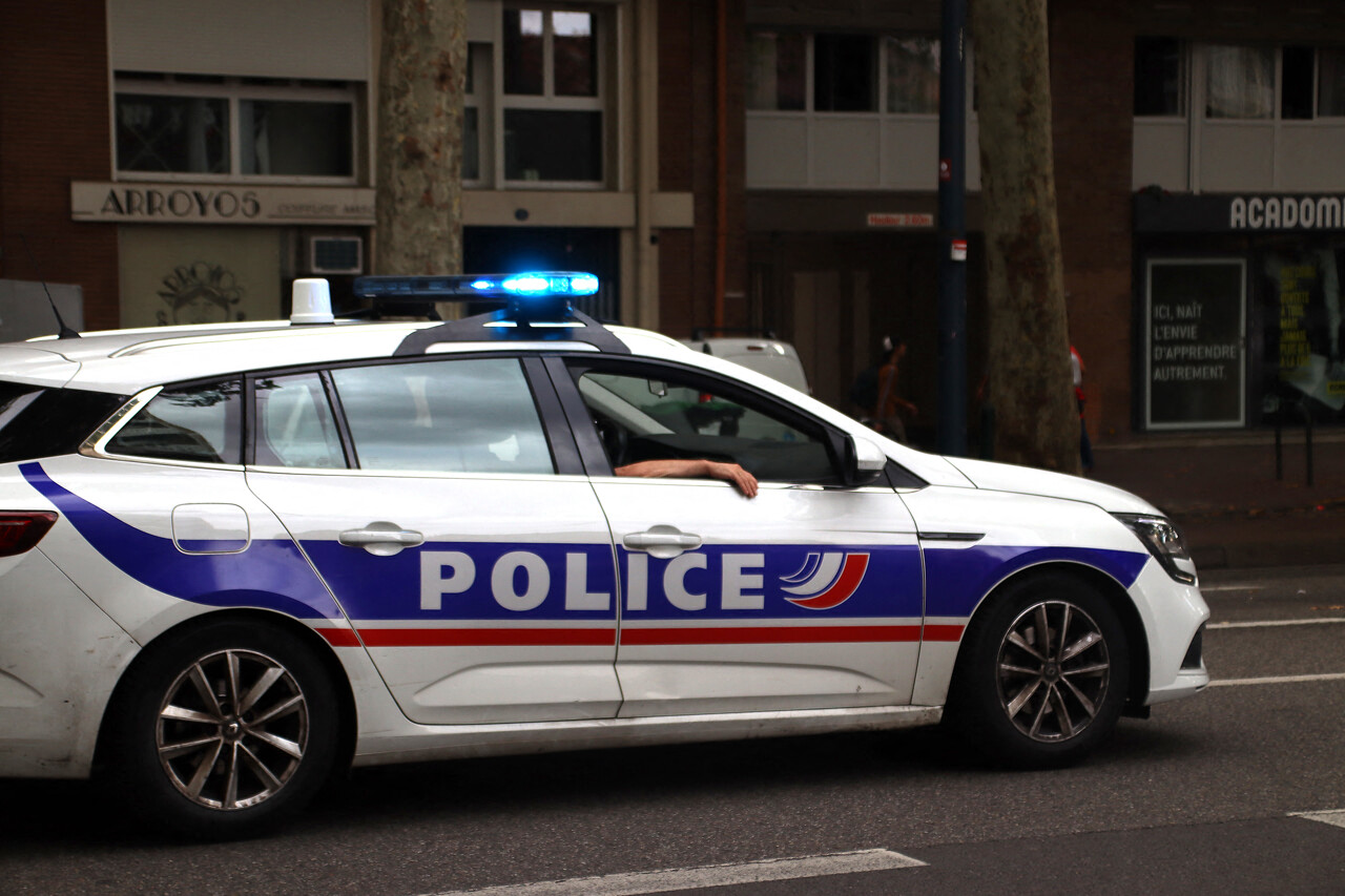 deux accidents coup sur coup après des refus d’obtempérer à bord de voitures volées