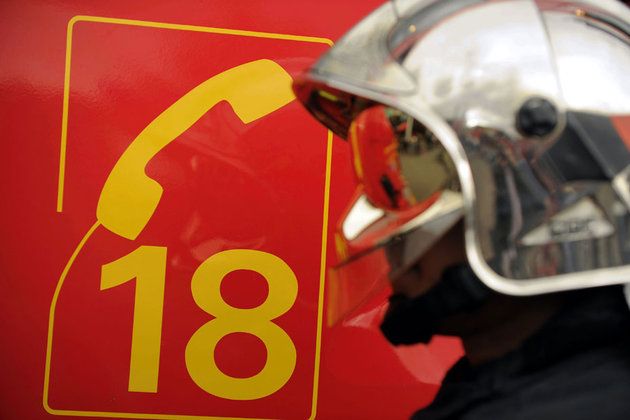 un tunnel de stockage de fourrage en feu