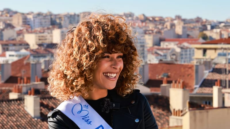 "Mes cheveux : c'est pour dire aussi aux jeunes filles ou aux femmes qui sont comme moi qu'on doit s'aimer".
