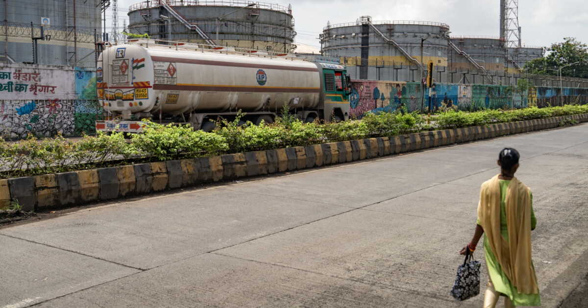 Pour satisfaire ses besoins croissants d'hydrocarbures, l'Inde se tourne vers le pétrole américain, malgré les récentes pressions de Washington