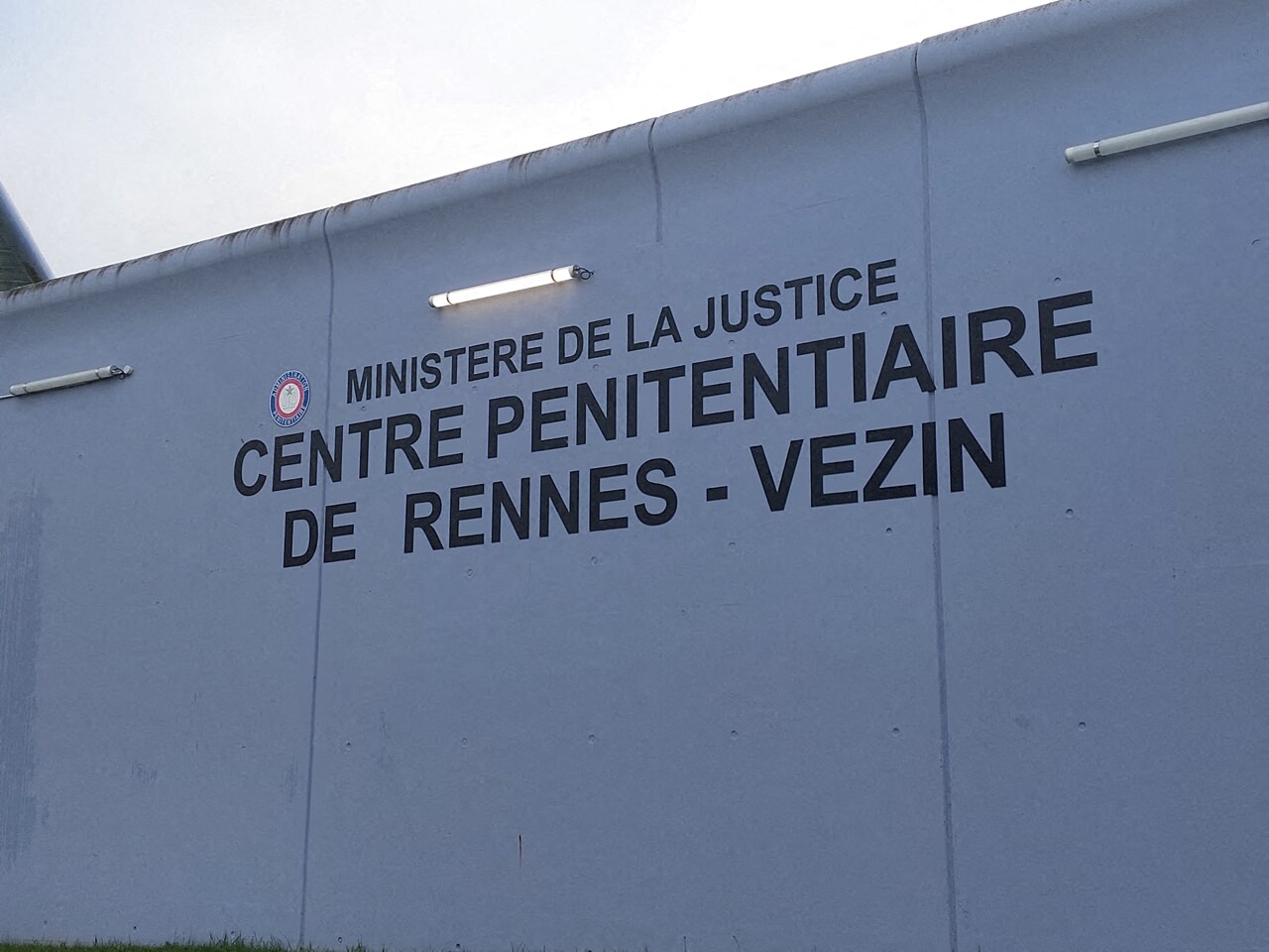 quand les agents l'apprennent par les détenus