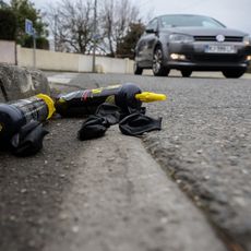 Un jeune sur dix aurait déjà consommé du "gaz hilarant" et la moitié affirme l'avoir déjà fait en conduisant, selon une enquête Ipsos commandé par la Fondation Vinci Autoroutes publiée en octobre 2025.