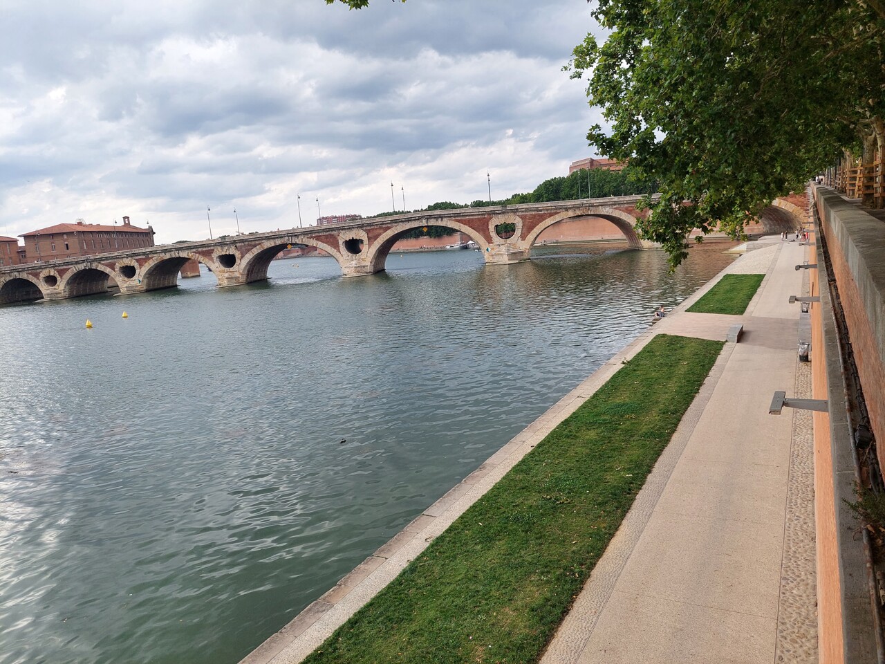 deux hommes chutent coup sur coup sur les quais de la Garonne