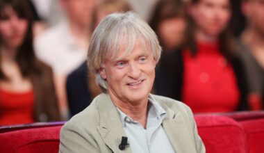"Quel menteur !" : Dave (81 ans) rétablit sa vérité face à Daniel Auteuil