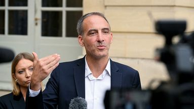 5 choses à savoir sur Raphaël Glucksmann, invité de "La Grande confrontation" sur LCI