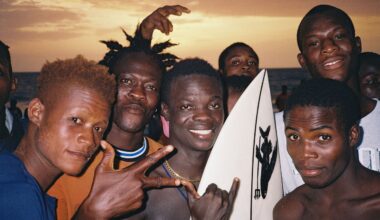 au Liberia, les surfeurs de Robertsport en quête de liberté