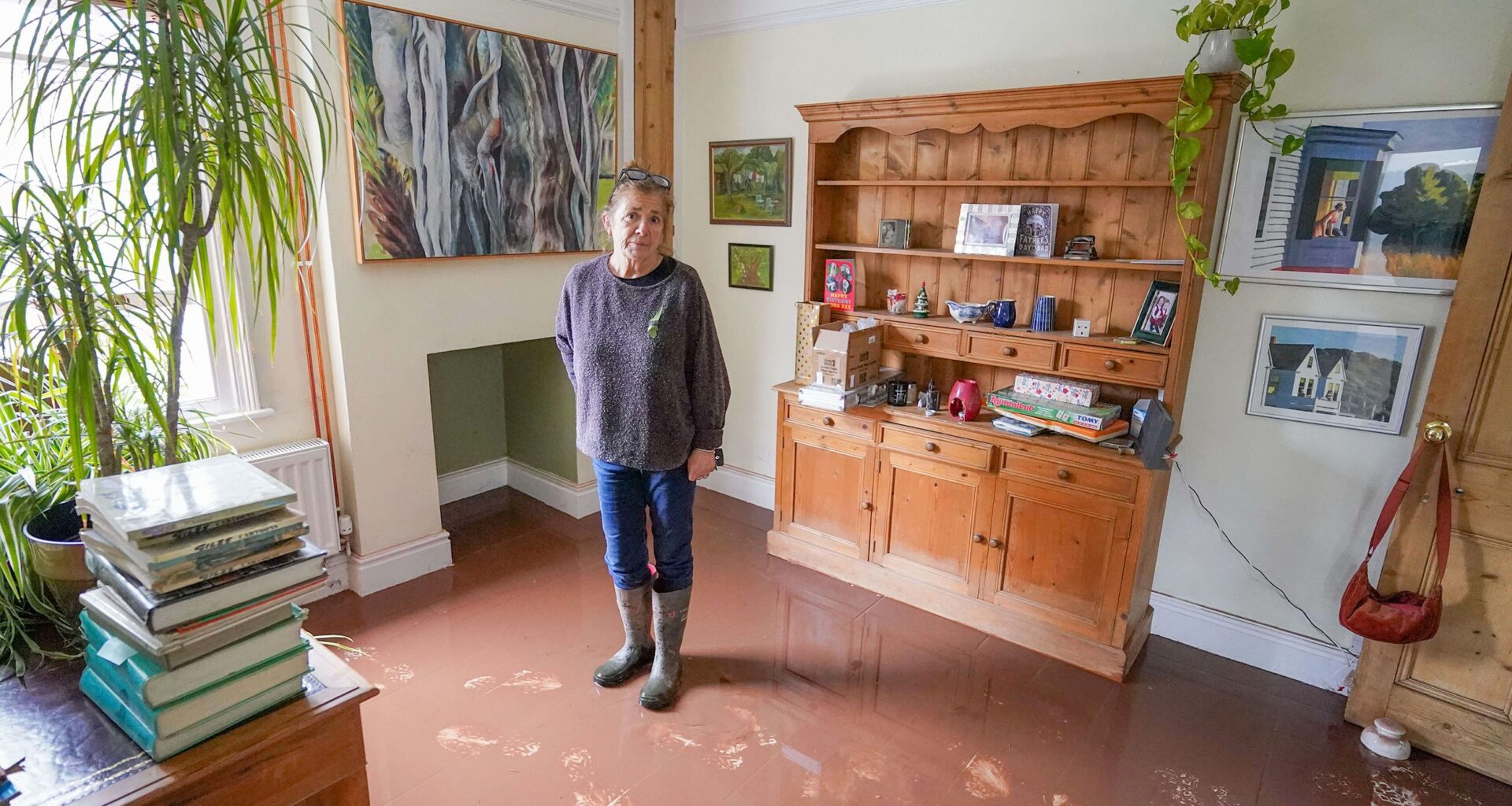 Maisons, rues, magasins inondés… la tempête Claudia secoue le Royaume-Uni