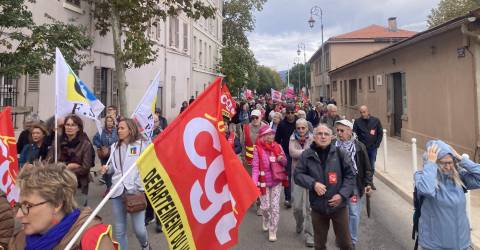 A Toulon, on a poussé fort contre l’austérité et le gel des pensions