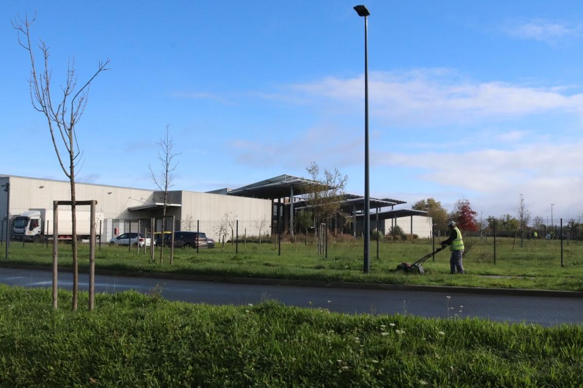 Le site Hermès a installé une maroquinerie aux 250 artisans en 2021 à Saint-Vincent-de-Paul.