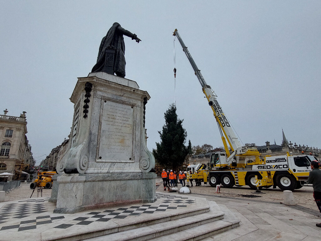 voici quand sera installé le sapin place Stanislas