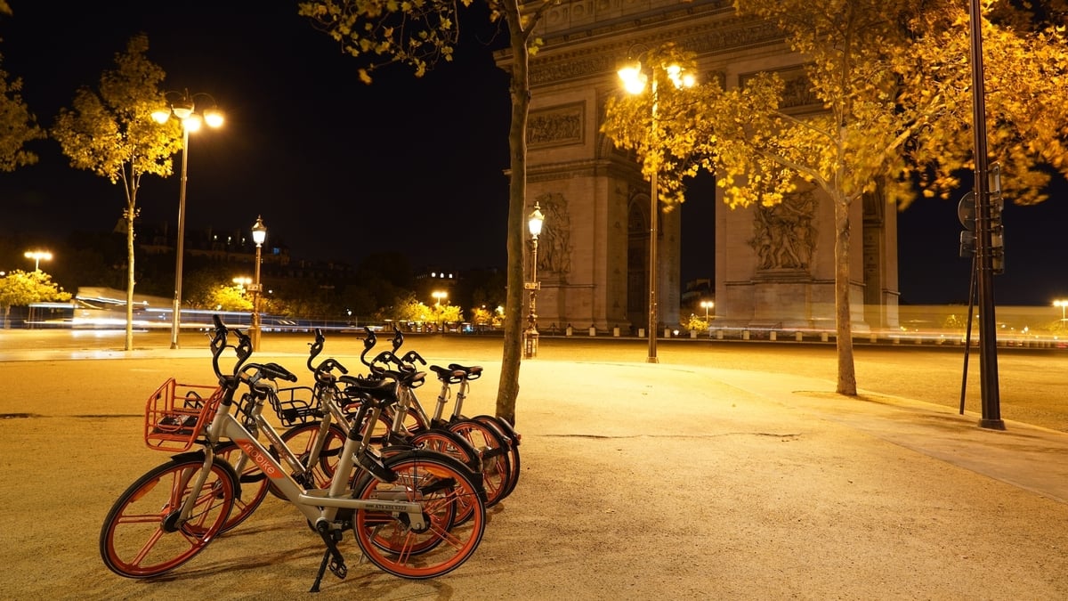 Nos conseils pour faire du vélo la nuit à Paris