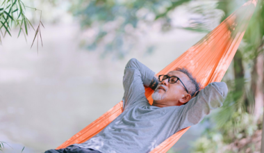 Les chercheurs découvrent un lien insoupçonné entre les siestes et le risque de démence