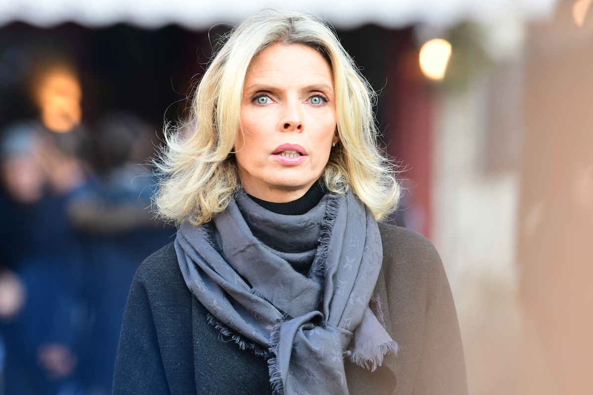 "Blonde jusqu'au bout" : Laurent Ruquier et ses acolytes se payent la tête de Sylvie Tellier et ce n'est pas très fin