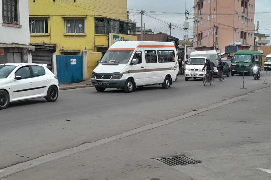 l’Union européenne attend des actes concrets du nouveau pouvoir