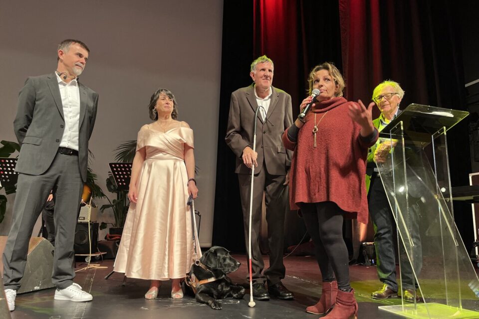 Thérésa Da Mota parle de son quotidien avec son chien-guide.