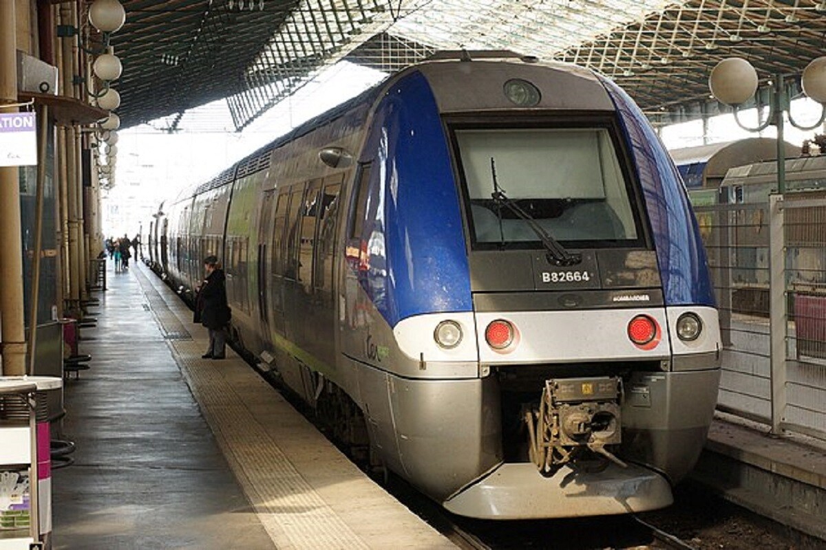 Privés de toilettes, ces voyageurs d'un train depuis Paris racontent leur galère : "Un manque de respect"