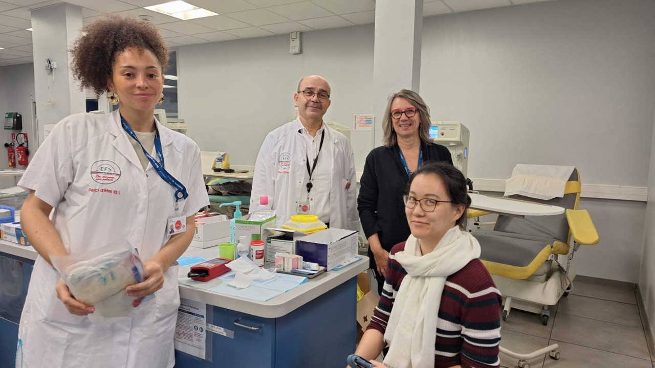 Santé: le don de plasma, un enjeu de souveraineté sanitaire en France