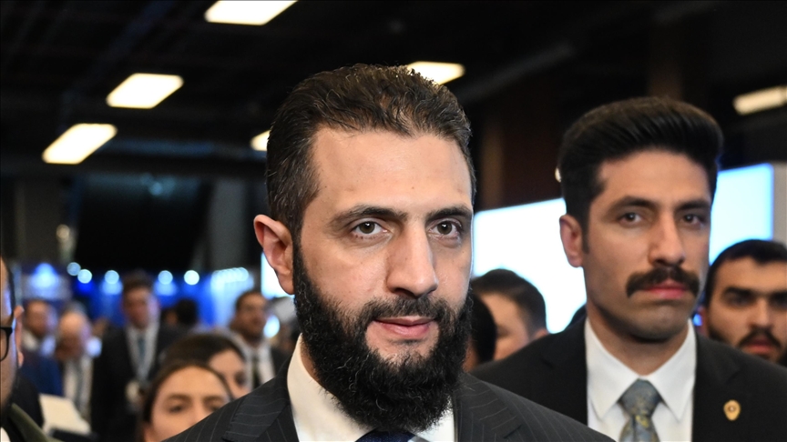 Le président Charaa rencontre les représentants des organisations syriennes à Washington