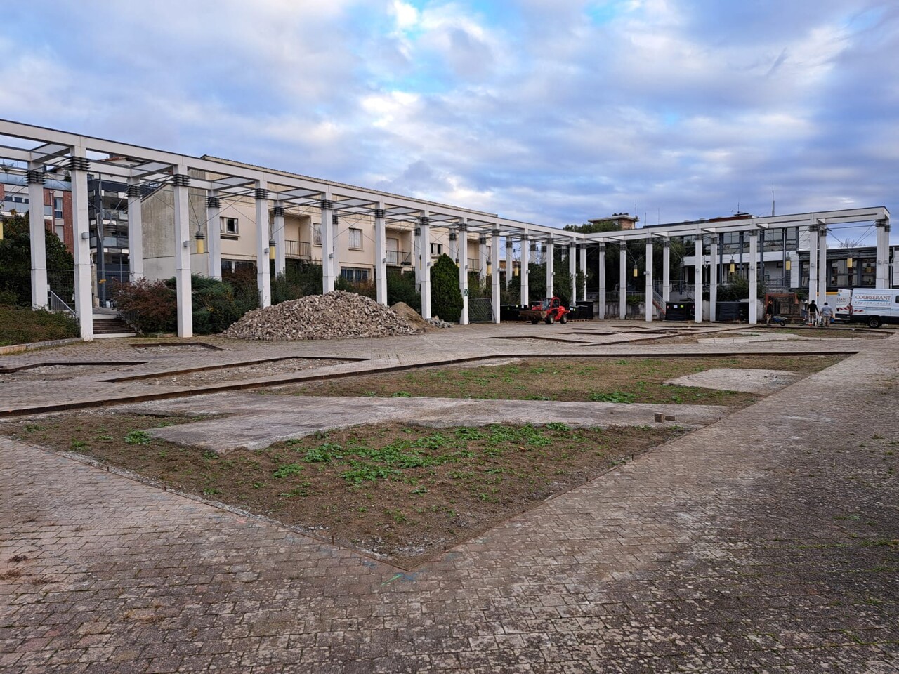 Près de Toulouse. Un nouveau visage pour cette place donnant sur les Pyrénées : les travaux lancés