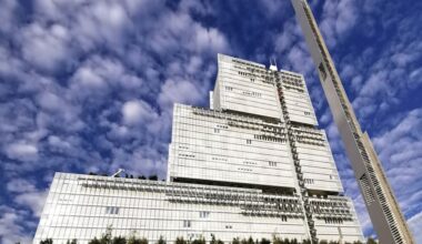 sept personnes mises en examen à Paris