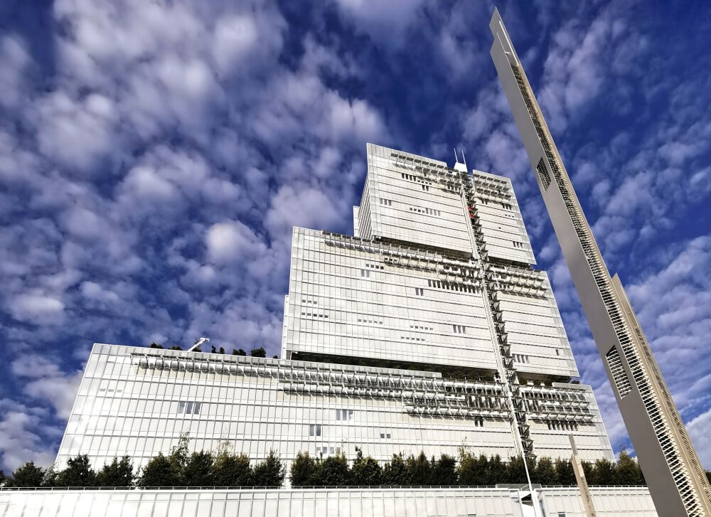 sept personnes mises en examen à Paris