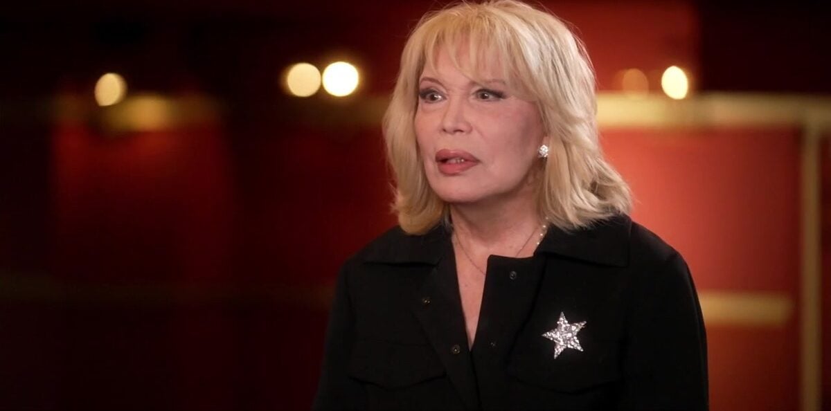Amanda Lear : “un objet sexualisé”, elle revient avec amertume sur ses années de mannequinat