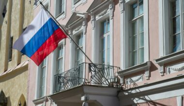 Soupçonnés d’espionnage au profit de la Russie, trois membres d’une association française mis en examen à Paris