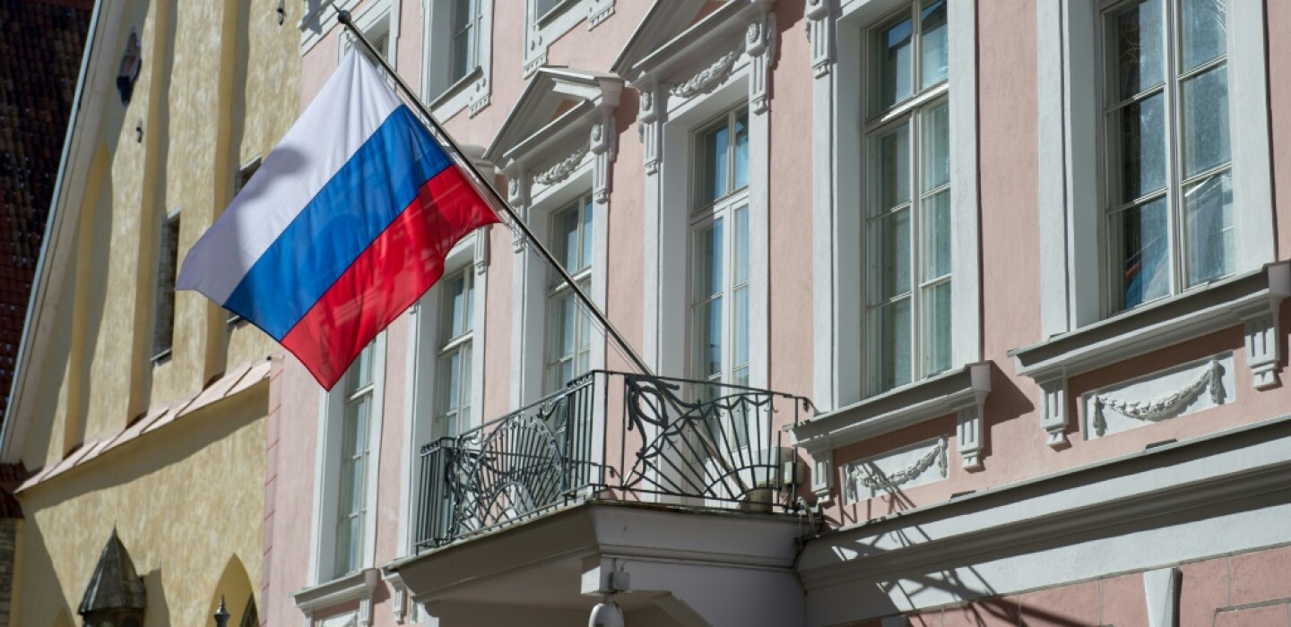 Soupçonnés d’espionnage au profit de la Russie, trois membres d’une association française mis en examen à Paris