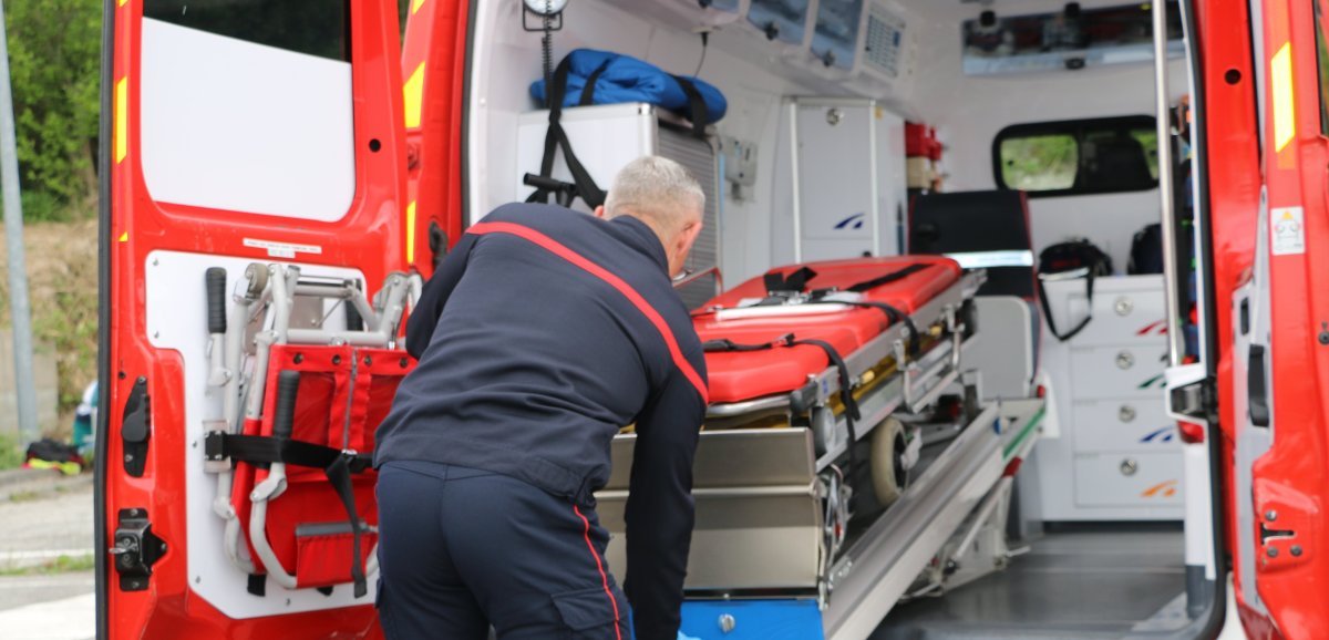trois personnes blessées après une sortie de route, dont une grièvement