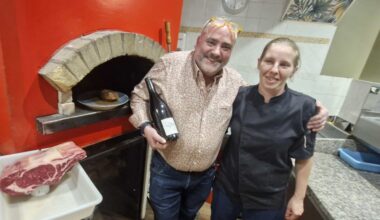 le nouveau restaurant qui mise tout sur la cuisson au feu de bois