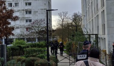 [Vidéo] Près de Rouen. Un homme retranché aurait "menacé de faire sauter l'immeuble" : le Raid sur place