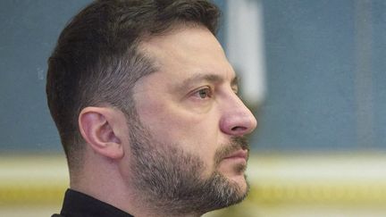 Guerre en Ukraine : Volodymyr Zelensky, sous pression, reçu par Emmanuel Macron à Paris