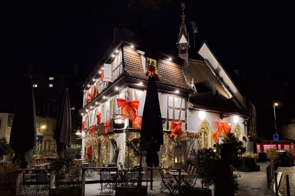 Vitrines illuminations décorations Noël Strasbourg