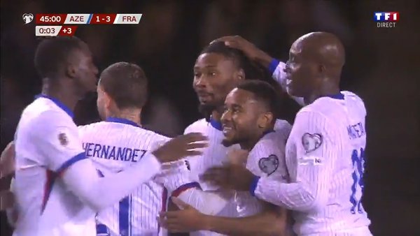 Azerbaïdjan - France : voir le but de Kephren Thuram
