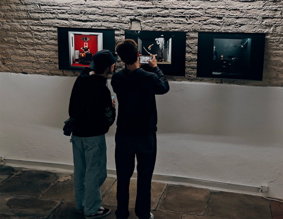 Vue de l’exposition « Le théâtre des réalités » de Estelle Hoffert à la galerie La Pierre large