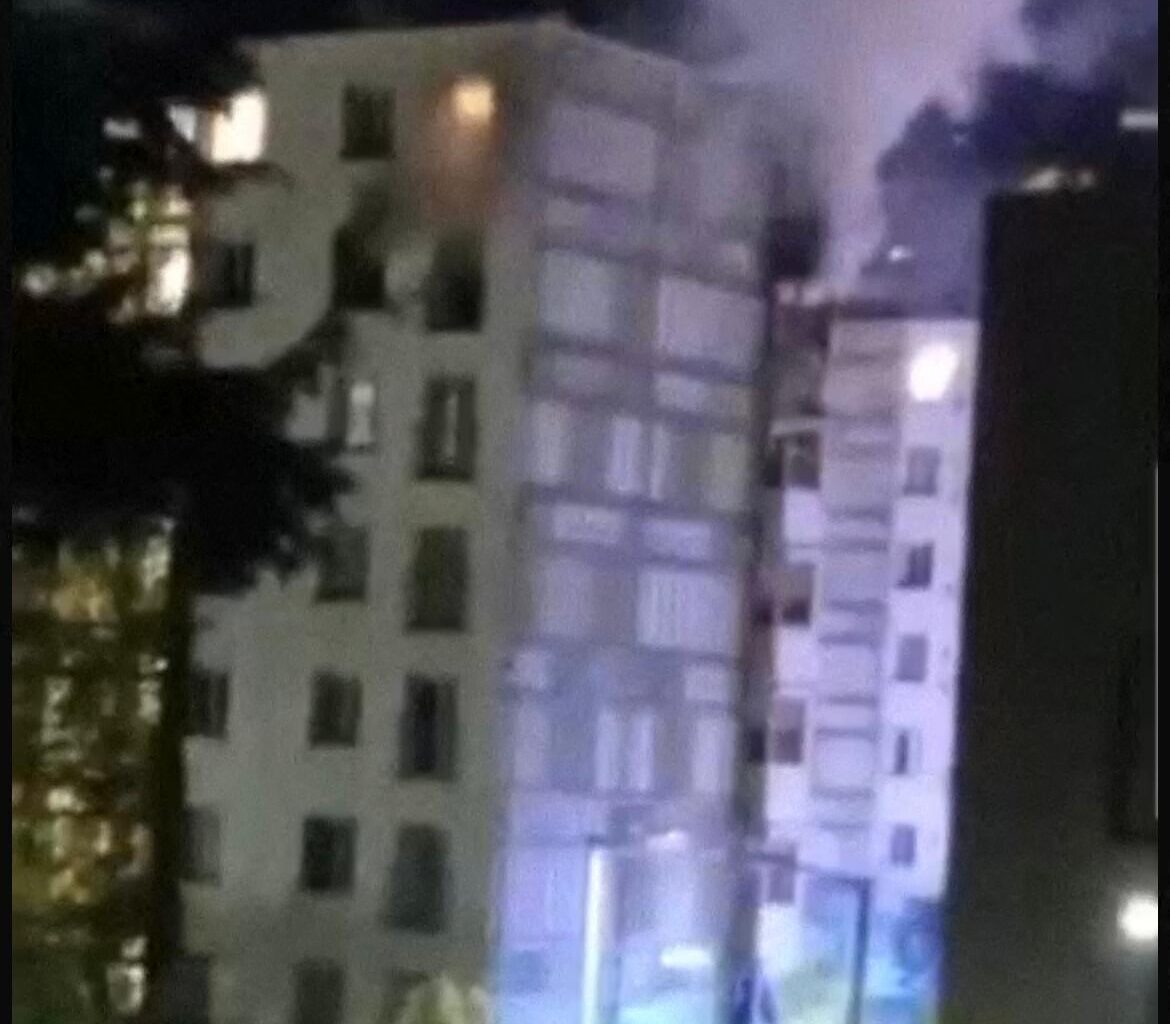 Nice. Un incendie impressionnant en cours dans un immeuble, gros dispositif : ce que l'on sait
