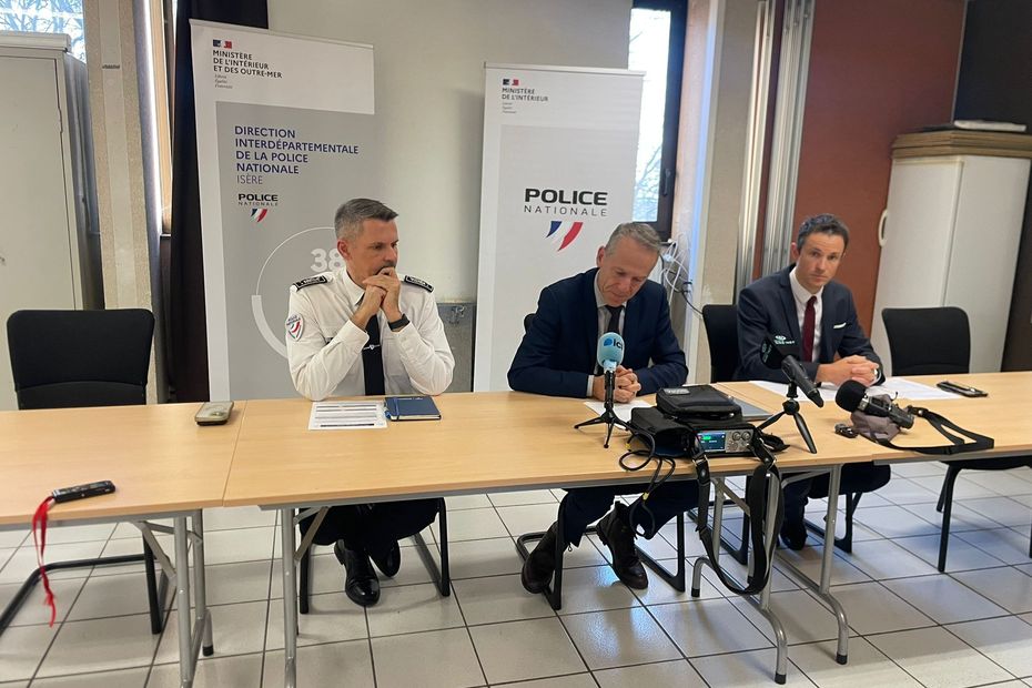 14 kg de stupéfiants, 3200 euros saisis et 12 personnes interpellées... Vaste coup de filet anti-drogue près de Grenoble