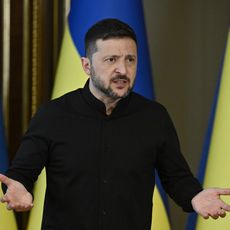 Volodymyr Zelensky lors d'une conférence de presse à Kiev le 13 mai 2025.