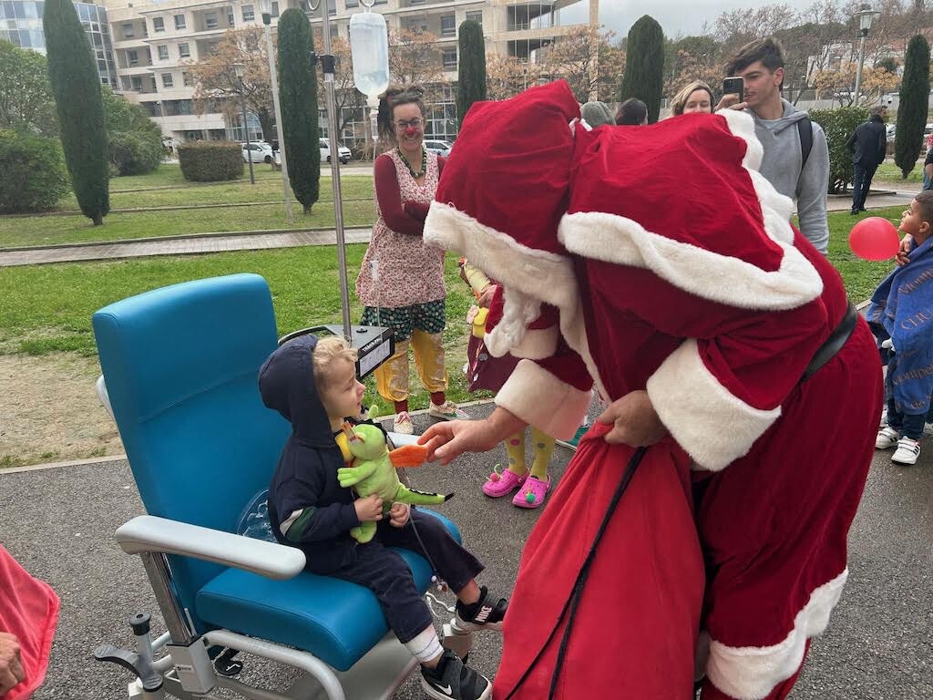 distribution de jouets et spectacle