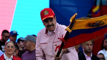 Le président vénézuélien Nicolas Maduro lors d'une manifestation à Caracas (Colombie), le 1er décembre 2025. (JUAN BARRETO / AFP)