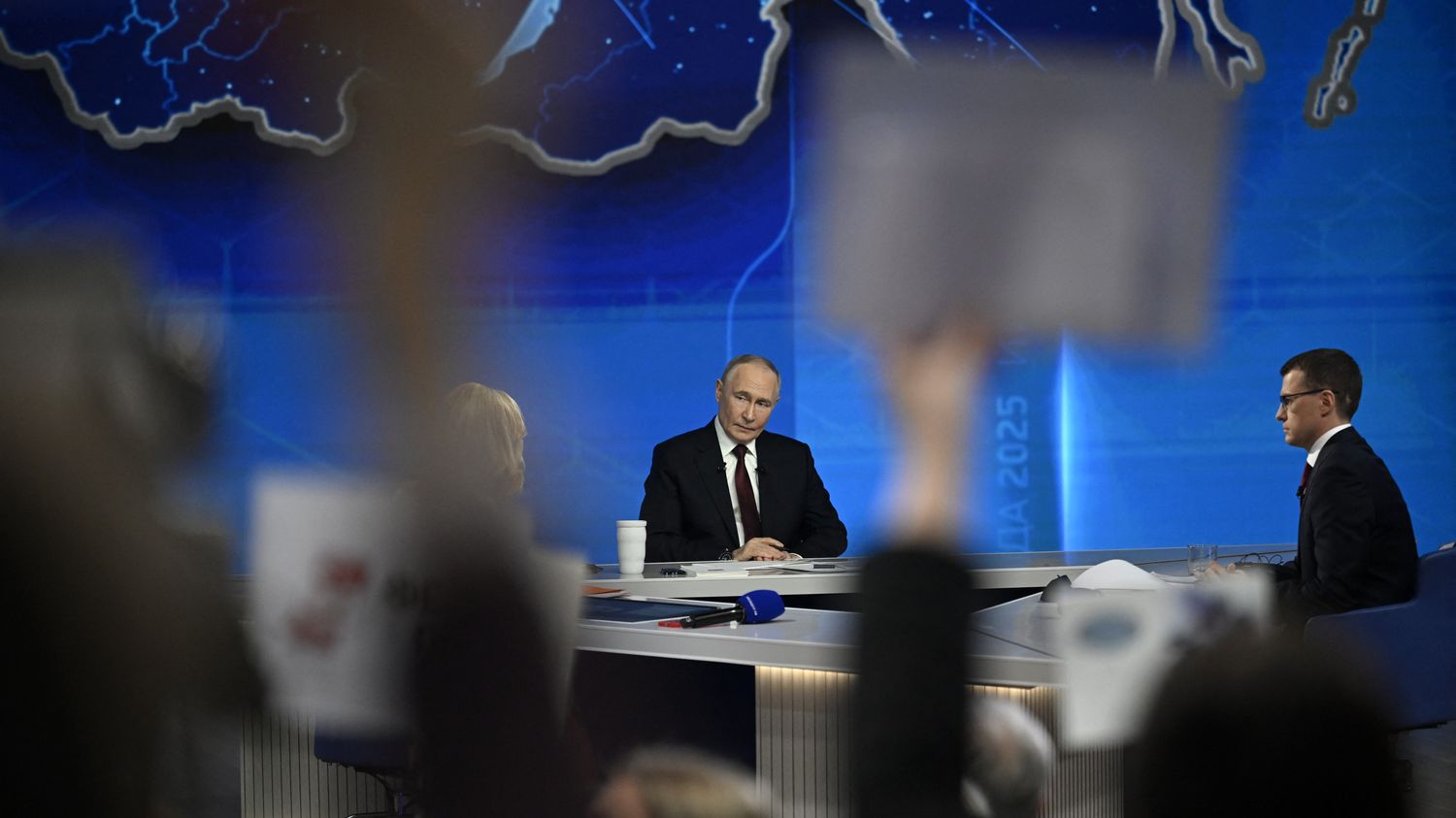 Guerre en Ukraine, négociations de paix, avoirs russes gelés... Ce qu'il faut retenir de la conférence de presse de Vladimir Poutine