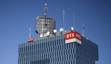 la RTS pourrait bientôt cesser d'émettre en France, des téléspectateurs inquiets