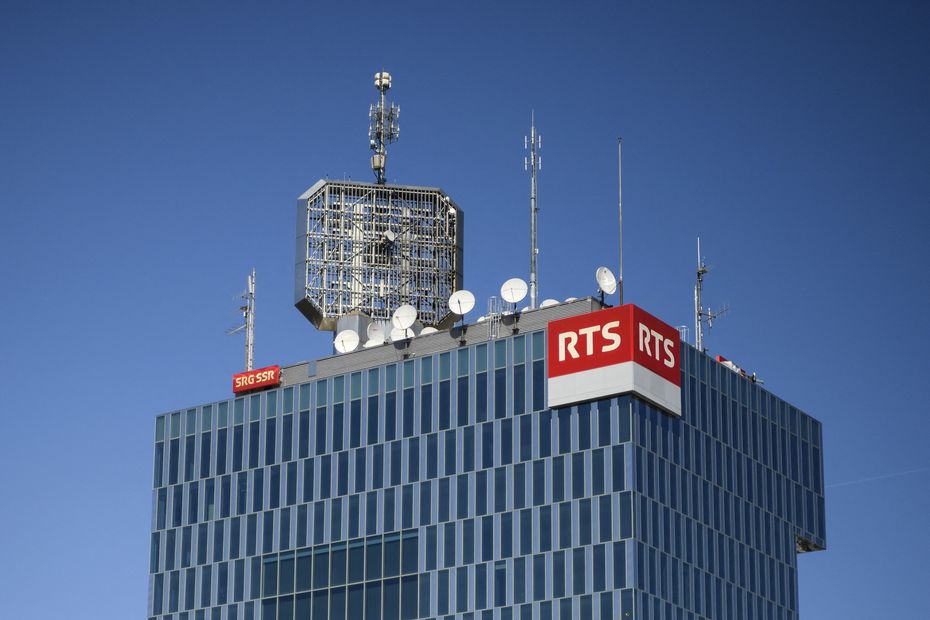 la RTS pourrait bientôt cesser d'émettre en France, des téléspectateurs inquiets