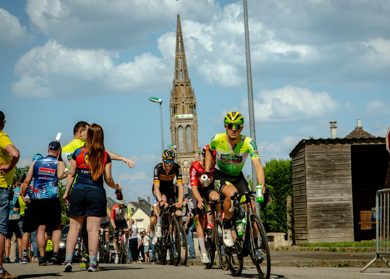 la course cycliste passera près de Vitré