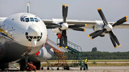 L'avion militaire russe qui s'est crashé le 9 décembre 2025 est, comme sur cette photo prise à Leipzig en juillet 2016, un An-22. (JAN WOITAS / DPA)