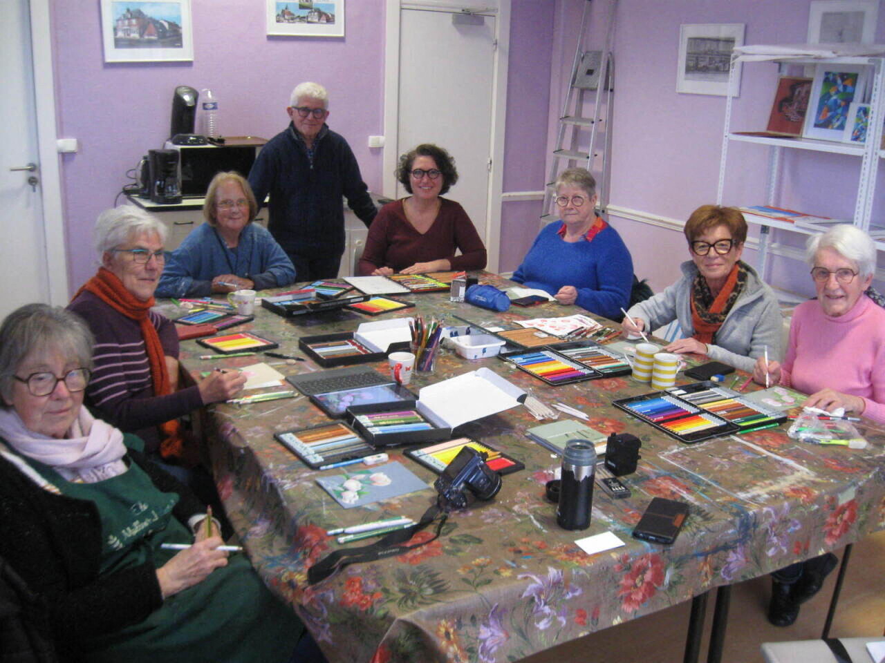 Près de Pont-Audemer, des cours de dessin sont proposés à la mairie