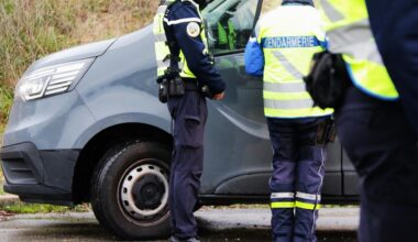 Loire. "Les lignes blanches" franchies, les gendarmes pas déçus en arrêtant ce conducteur