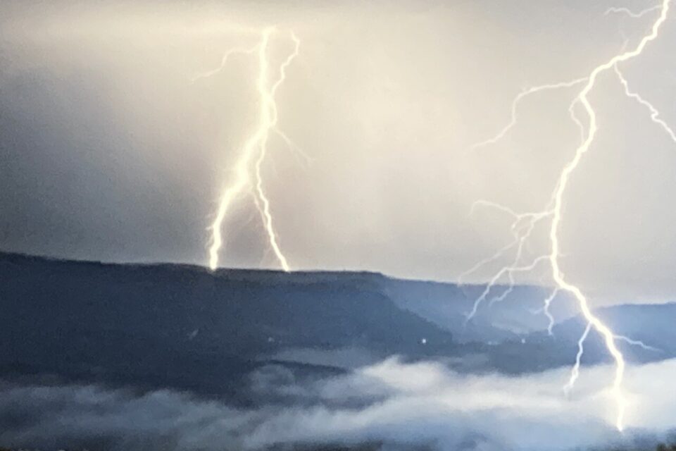 Les éclairs et la foudre selon Albin Panisset.