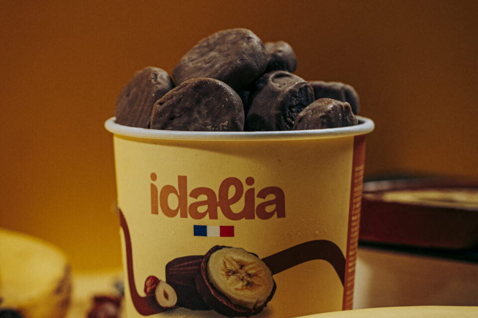 Les tests autour de la gamme banane, prévue pour les fêtes de décembre, se déroulent dans le laboratoire montpelliérain.