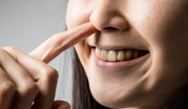 "Mettre son doigt dans le nez donne Alzheimer" : faut-il vraiment arrêter de se curer le nez ?